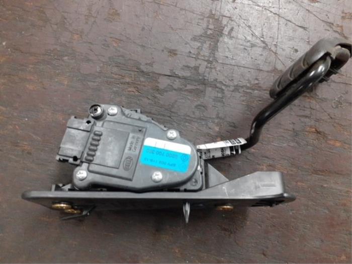 Gaspedalsensor från en Renault Espace (JK) 2.0 dCi 16V 175 FAP 2007