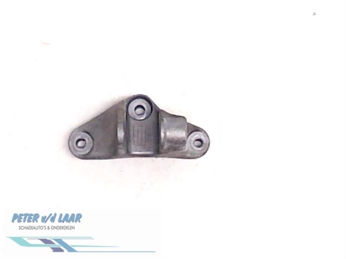 Used Engine mount Renault Scénic III (JZ) 1.6 Energy dCi 130 Price € 20,00 Margin scheme offered by Autodemontage van de Laar