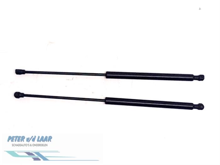 Set of tailgate gas struts from a Renault Twingo III (AH) 1.0 SCe 70 12V 2014