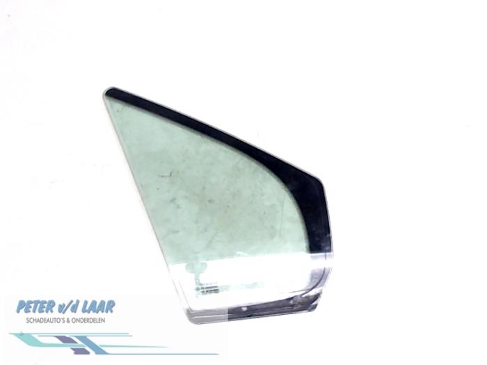 Usados Ventanilla triangular derecha delante Renault Modus/Grand Modus (JP) 1.5 dCi 85 Precio € 35,00 Norma de margen ofrecido por Autodemontage van de Laar