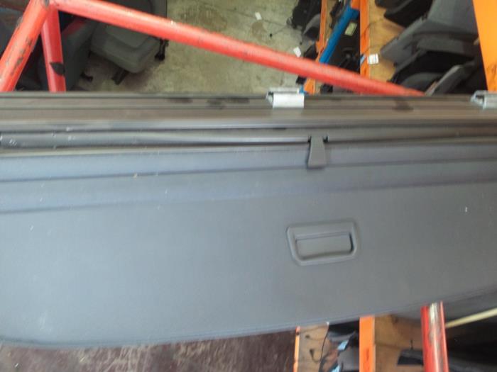 Luggage compartment cover from a Audi A4 Avant (B7) 2.0 TDI 16V 2007