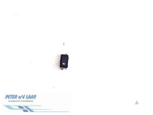 Gebrauchte Schalter Renault Kangoo/Grand Kangoo (KW) 1.5 dCi 110 Preis € 15,00 Margenregelung angeboten von Autodemontage van de Laar