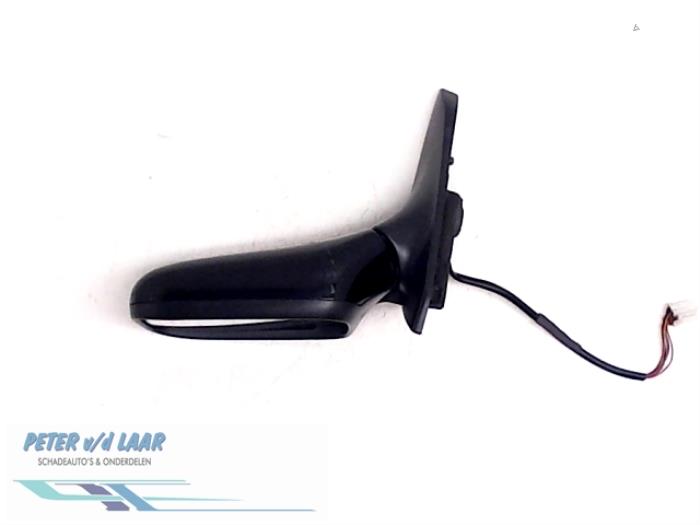 Wing mirror, left from a Volvo S40 (VS) 1.8 16V 1998