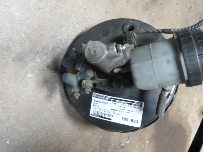 Usados Servofreno Volvo V40 (VW) 1.8 16V Precio € 60,00 Norma de margen ofrecido por Autodemontage van de Laar