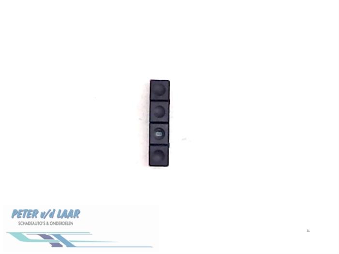 Rear window heating switch from a Ford Fiesta 5 (JD/JH) 1.4 16V 2003