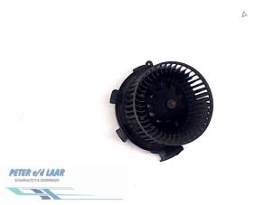 Used Heating and ventilation fan motor Peugeot 206 (2A/C/H/J/S) 1.1 XN,XR Price € 50,00 Margin scheme offered by Autodemontage van de Laar
