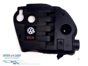 Usagé Cache sous moteur Volkswagen Passat Variant (3B6) 1.9 TDI 130 Prix € 40,00 Règlement à la marge proposé par Autodemontage van de Laar