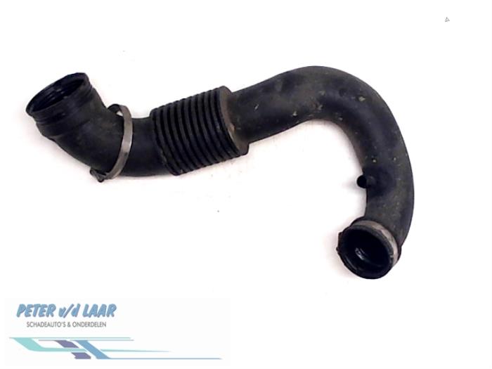 Air intake hose from a Renault Master III (ED/HD/UD) 3.0 dCi 16V 140 2006