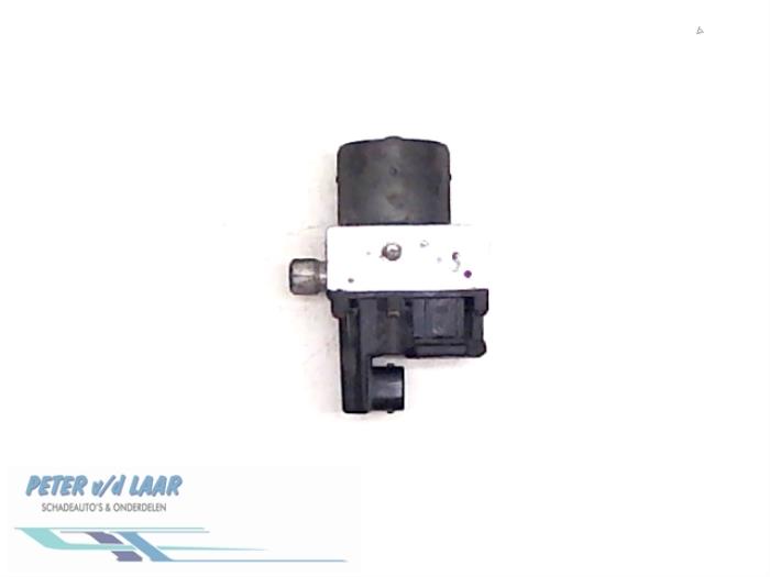 Begagnade ABS-pump Ford Mondeo III Wagon 1.8 16V Pris € 120,00 Marginaltabell erbjuds av Autodemontage van de Laar