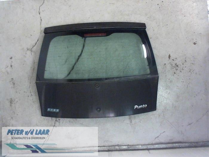 Hayon d'un Fiat Punto II (188) 1.2 60 S 2002