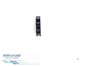 Usados Interruptor de ventanilla eléctrica BMW 3 serie (E46/2) 325 Ci 24V Precio € 25,00 Norma de margen ofrecido por Autodemontage van de Laar