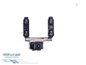 Usados Interruptor de ventanilla eléctrica Mercedes E (W210) 3.0 E-300D Turbo 24V Precio € 40,00 Norma de margen ofrecido por Autodemontage van de Laar