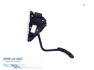 Used Accelerator pedal Renault Trafic New (JL) 2.0 dCi 16V 115 Price € 70,00 Margin scheme offered by Autodemontage van de Laar