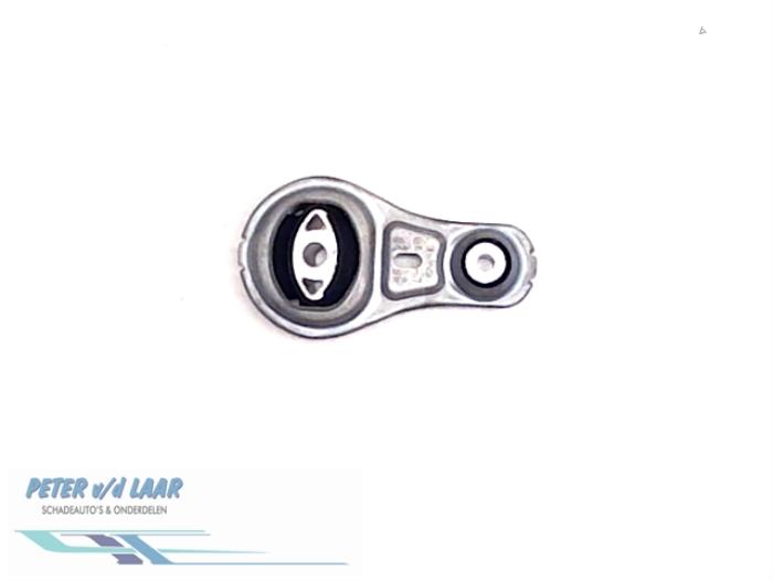 Used Engine mount Renault Trafic New (JL) 2.0 dCi 16V 115 Price € 25,00 Margin scheme offered by Autodemontage van de Laar