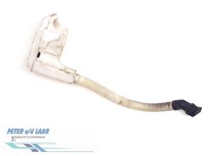 Used Front windscreen washer reservoir BMW 3 serie Compact (E46/5) 318ti 16V Price € 25,00 Margin scheme offered by Autodemontage van de Laar