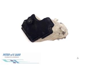 Used Front windscreen washer reservoir BMW 3 serie Compact (E46/5) 318ti 16V Price € 25,00 Margin scheme offered by Autodemontage van de Laar