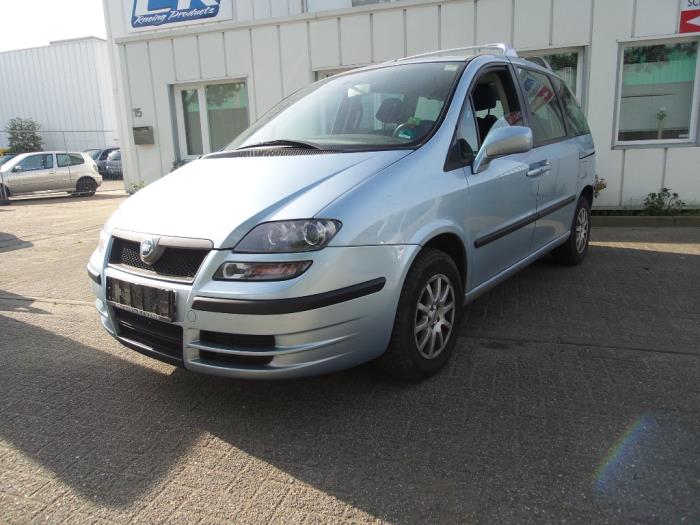 Używane Maska Fiat Ulysse (179) 2.2 JTD 16V Cena € 140,00 Procedura marży oferowane przez Autodemontage van de Laar