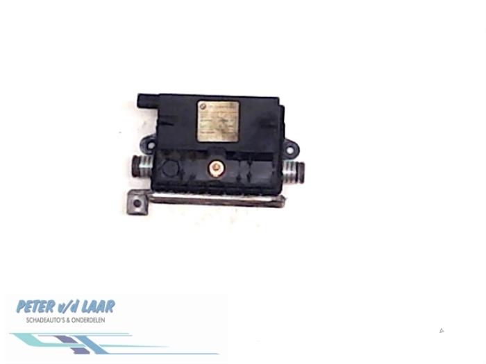 Begagnade Extra vattenpump BMW 3 serie (E46/4) 320d 16V Pris € 50,00 Marginaltabell erbjuds av Autodemontage van de Laar