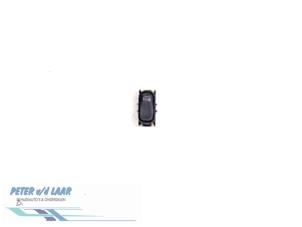 Used Switch Mercedes E Combi (S210) 3.2 E-320 CDI 24V Price € 10,00 Margin scheme offered by Autodemontage van de Laar