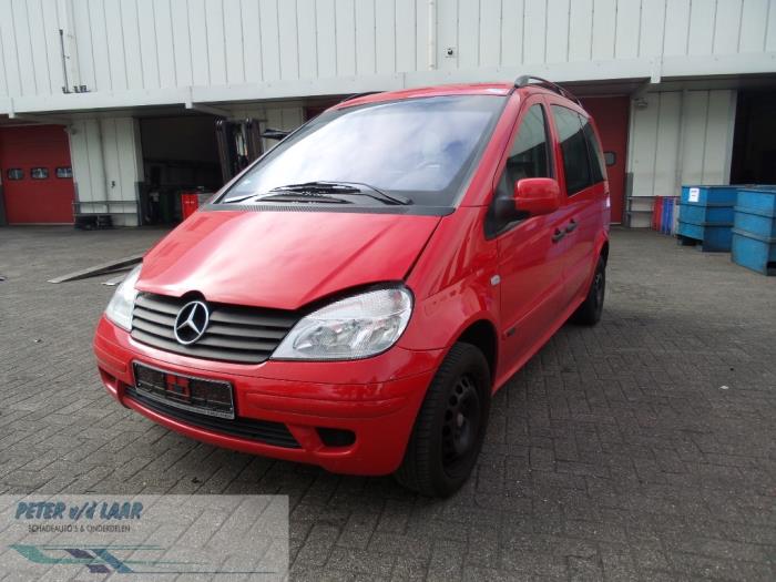 Używane Maska Mercedes Vaneo (W414) 1.7 CDI 16V Cena € 120,00 Procedura marży oferowane przez Autodemontage van de Laar