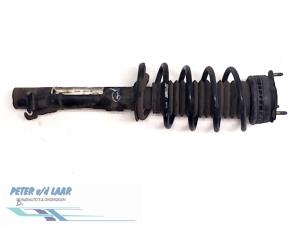 Used Front shock absorber rod, right Ford Fiesta 5 (JD/JH) 1.3 Price € 40,00 Margin scheme offered by Autodemontage van de Laar