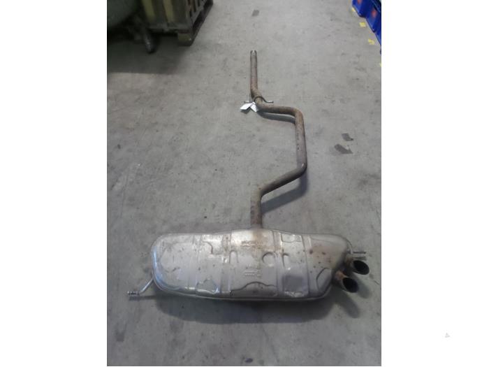 Auspuff Enddämpfer van een Volkswagen Golf V (1K1) 1.9 TDI 2007