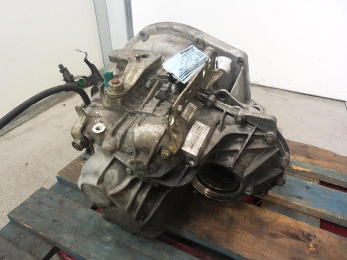Gearbox from a Renault Laguna II Grandtour (KG) 1.9 dCi 90 2006