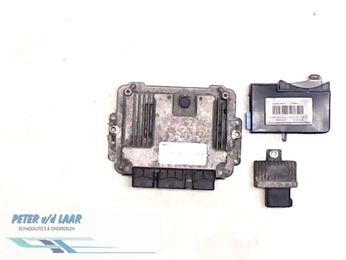 Used Engine management computer Renault Laguna II Grandtour (KG) 1.9 dCi 90 Price € 100,00 Margin scheme offered by Autodemontage van de Laar