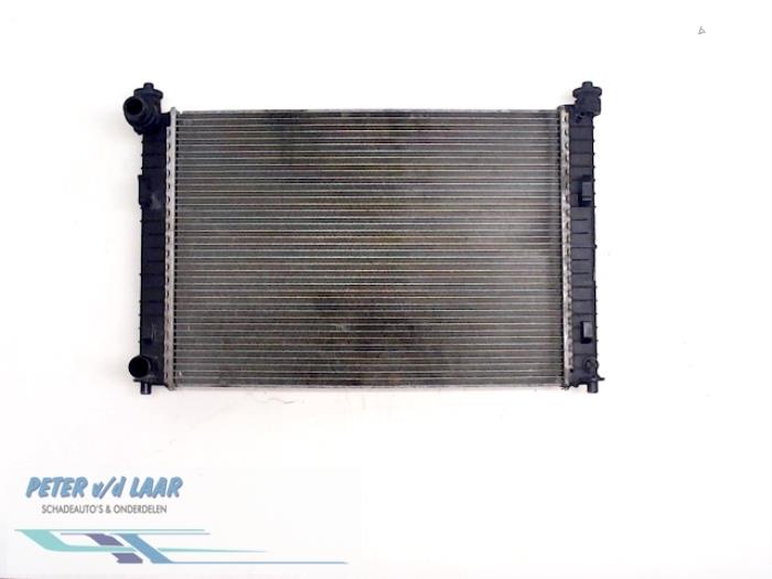 Usagé Radiateur Ford Fiesta 5 (JD/JH) 1.4 TDCi Prix € 25,00 Règlement à la marge proposé par Autodemontage van de Laar