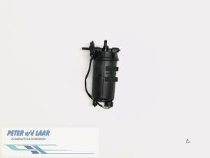 Usagé Boîtier de filtre carburant Renault Master IV (EV/HV/UV/VA/VB/VD/VF/VG/VJ) 2.3 dCi 165 16V FWD Prix € 80,00 Règlement à la marge proposé par Autodemontage van de Laar