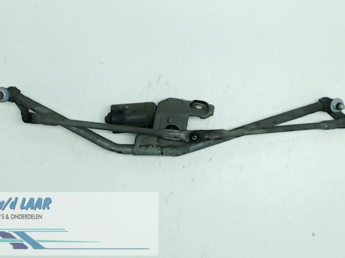 Wiper motor + mechanism from a Volkswagen Transporter/Caravelle T4 2.8 VR6 1997