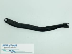 Used Rear wishbone, right Mercedes A (W169) 2.0 A-180 CDI 16V Price € 30,00 Margin scheme offered by Autodemontage van de Laar