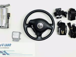 Usagé Kit + module airbag Volkswagen Passat Variant (3B6) 1.9 TDI 130 Prix sur demande proposé par Autodemontage van de Laar
