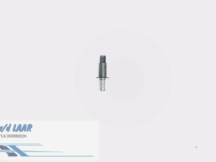 Begagnade Kamaxelsensor Audi A3 (8P1) 2.0 16V FSI Pris € 50,00 Marginaltabell erbjuds av Autodemontage van de Laar
