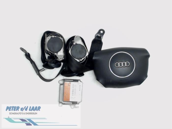 Juego y módulo de airbag de un Audi A2 (8Z0) 1.4 TDI 2001