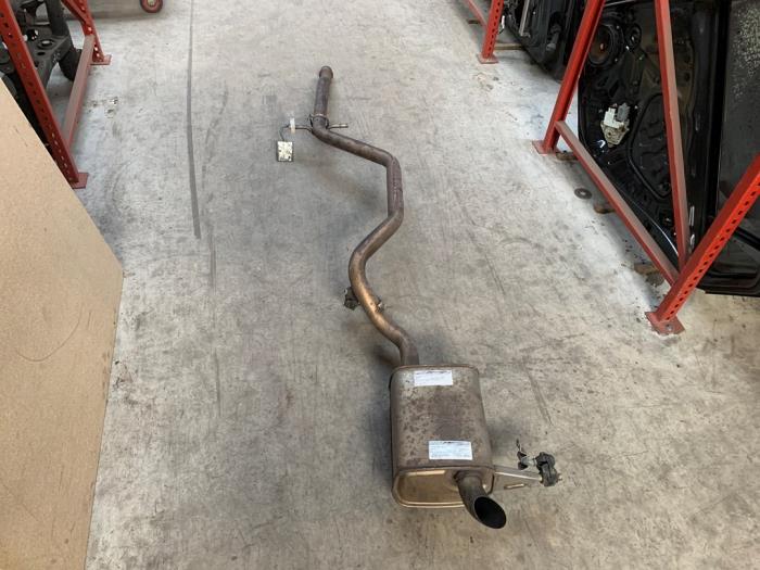 Gebrauchte Auspuff Enddämpfer Peugeot 407 SW (6E) 2.0 HDiF 16V Preis € 50,00 Margenregelung angeboten von Autodemontage van de Laar