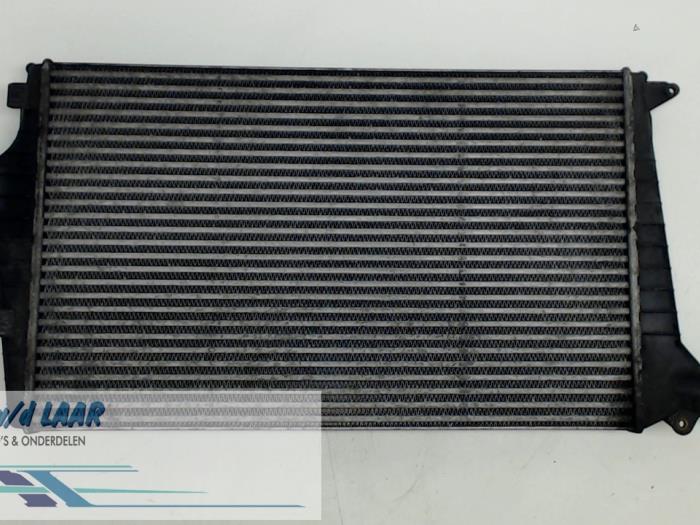 Usados Intercooler Audi A6 Avant (C5) 2.5 TDI V6 24V Precio € 90,00 Norma de margen ofrecido por Autodemontage van de Laar