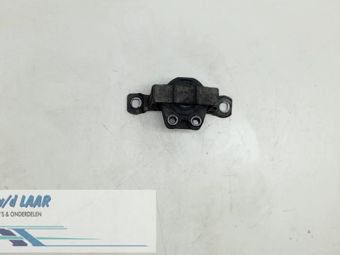 Used Engine mount Ford Focus C-Max 1.6 16V Price € 40,00 Margin scheme offered by Autodemontage van de Laar