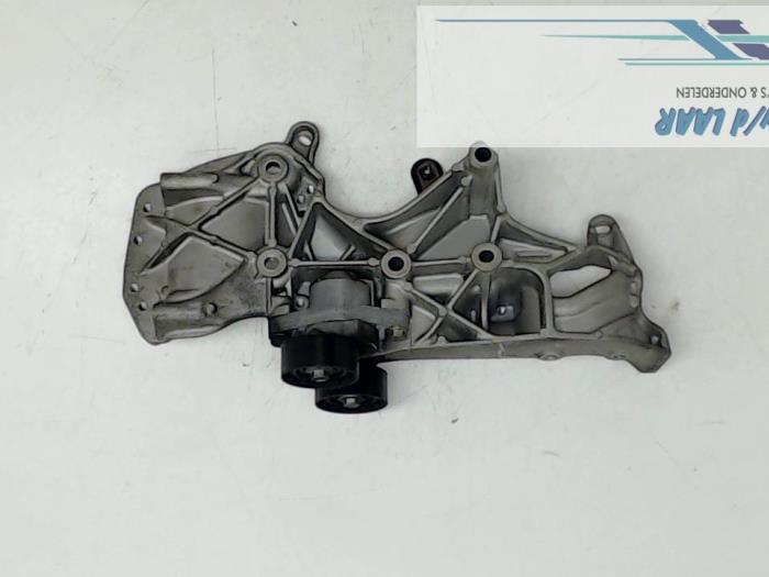 Used Engine mount Renault Laguna II Grandtour (KG) 1.6 16V Price € 40,00 Margin scheme offered by Autodemontage van de Laar