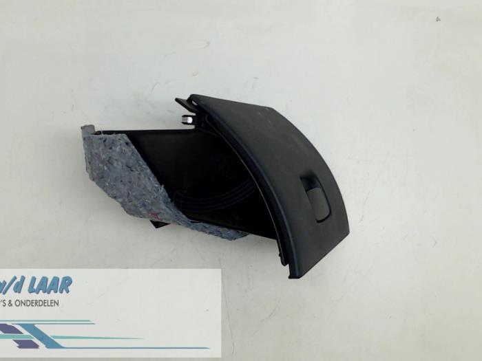 Begagnade Handskfack Renault Master III (EV/HV/UV/VA/VB/VD/VF/VG/VJ) 2.3 dCi 150 16V FWD Pris € 50,00 Marginaltabell erbjuds av Autodemontage van de Laar