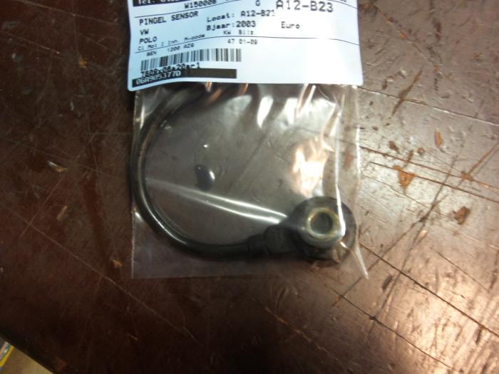 Begagnade Knackningssensor Volkswagen Polo IV (9N1/2/3) 1.2 12V Pris € 30,00 Marginaltabell erbjuds av Autodemontage van de Laar