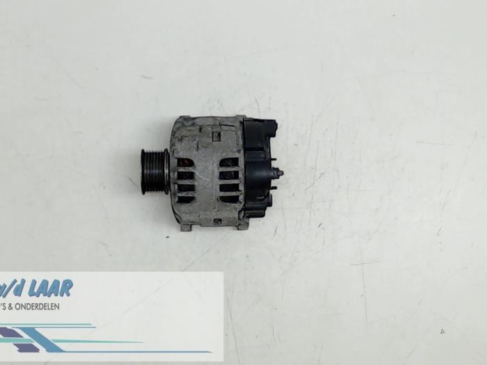 Begagnade Dynamo Renault Clio III (BR/CR) 1.2 16V 75 Pris € 100,00 Marginaltabell erbjuds av Autodemontage van de Laar