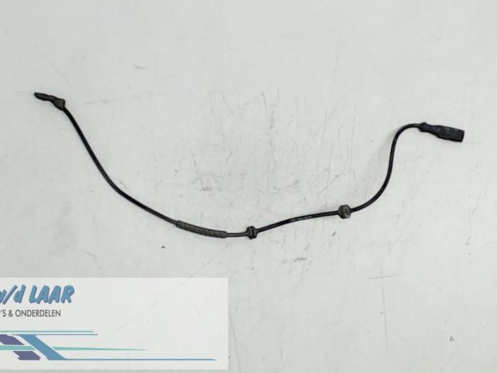 Begagnade ABS-sensor Renault Clio III (BR/CR) 1.2 16V 75 Pris € 35,00 Marginaltabell erbjuds av Autodemontage van de Laar