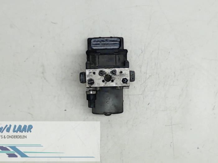 Gebrauchte ABS Pumpe Ford Mondeo III Wagon 2.0 TDCi/TDDi 115 16V Preis € 160,00 Margenregelung angeboten von Autodemontage van de Laar