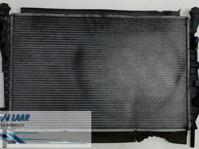 Usagé Radiateur Ford Mondeo III Wagon 2.0 TDCi/TDDi 115 16V Prix € 35,00 Règlement à la marge proposé par Autodemontage van de Laar