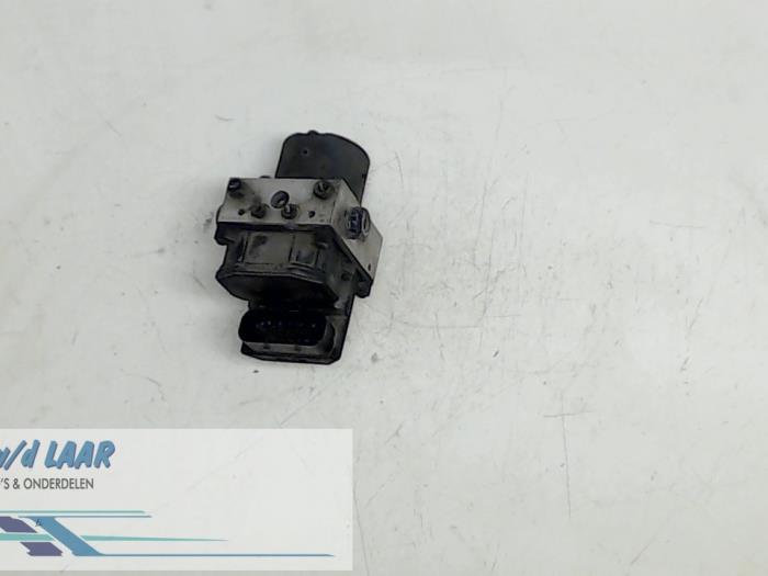 Gebrauchte ABS Pumpe Ford Mondeo III Wagon 2.0 TDCi/TDDi 115 16V Preis € 120,00 Margenregelung angeboten von Autodemontage van de Laar