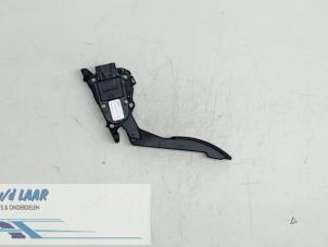 Used Accelerator pedal Dacia Logan MCV (KS) 1.6 16V Flexifuel Price € 50,00 Margin scheme offered by Autodemontage van de Laar