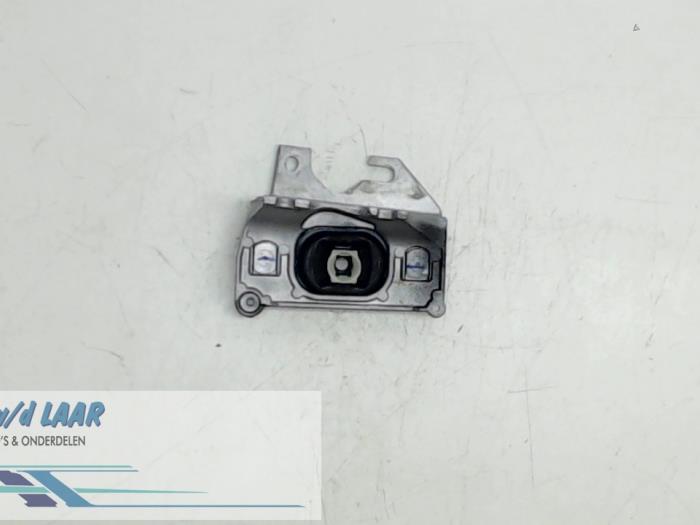 Used Engine mount Renault Captur I (2R) 0.9 Energy TCE 12V Price € 25,00 Margin scheme offered by Autodemontage van de Laar
