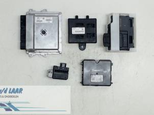 Usados Ordenador de gestión de motor Renault Captur (2R) 0.9 Energy TCE 12V Precio de solicitud ofrecido por Autodemontage van de Laar