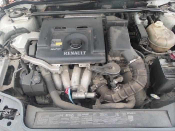 Silnik z Renault Safrane II 2.0 16V RTE,RXE 1997